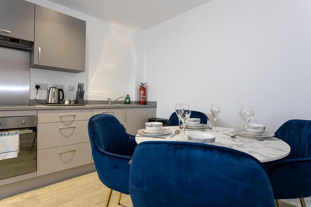 Modern 2 Bed Salford Apartment Stunning Views Manchester Exteriér fotografie